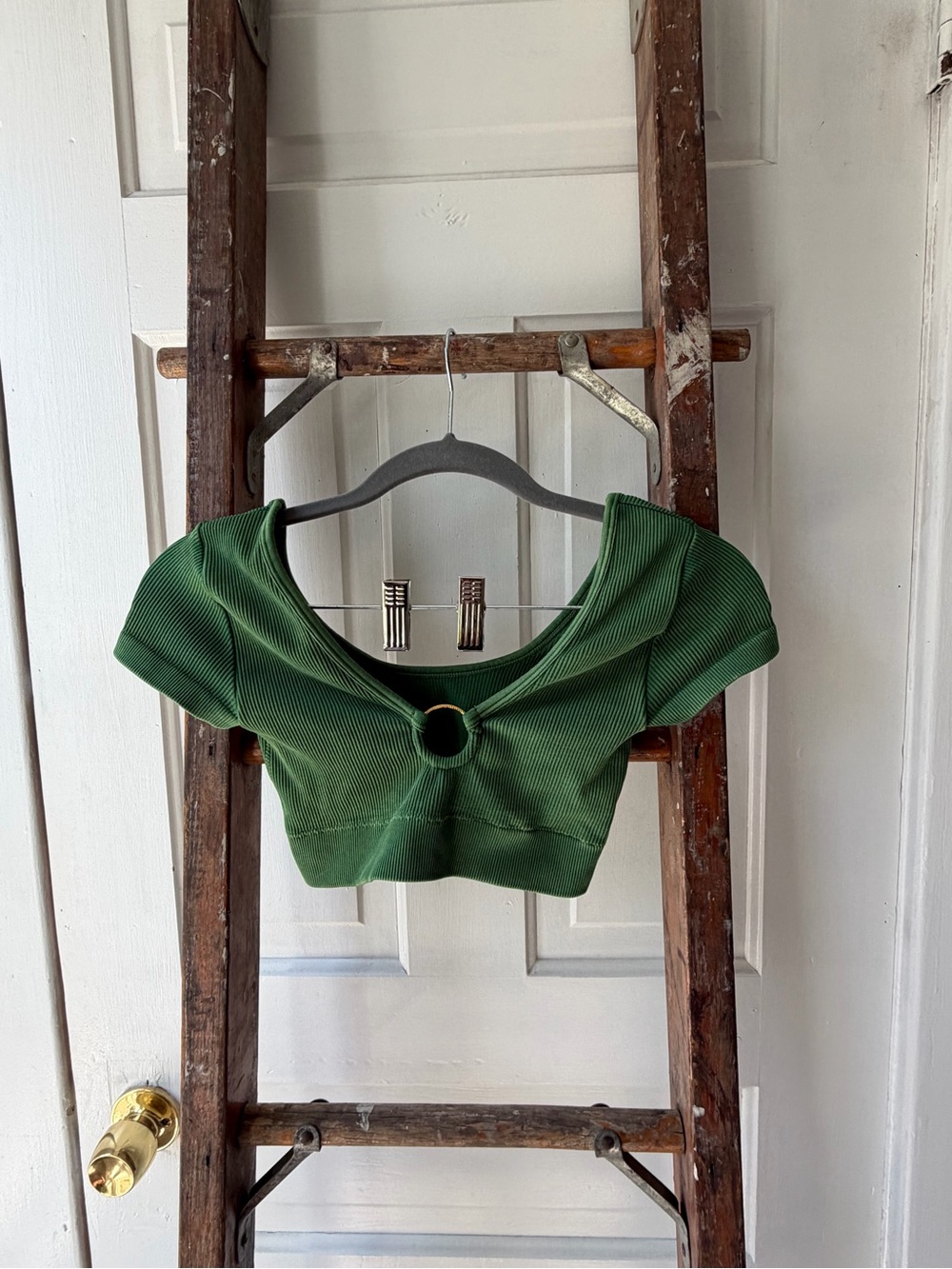 Aerie Women's Green Ribbed Crop Top with Front Ring Detail